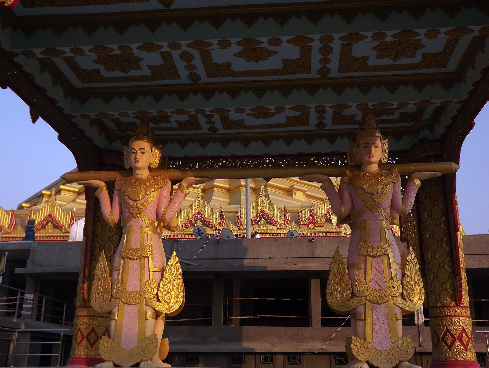 Structures at Global Vipassana Pagoda